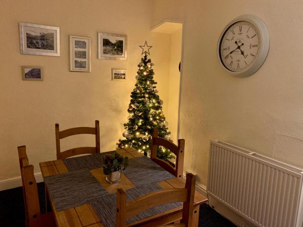 Cosy Cottage, Cardigan photo 6