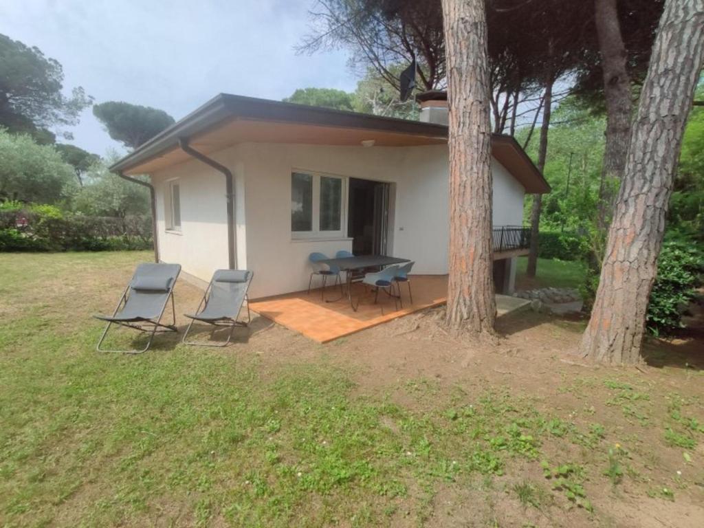 Relaxing holiday property with garden and parking - 1