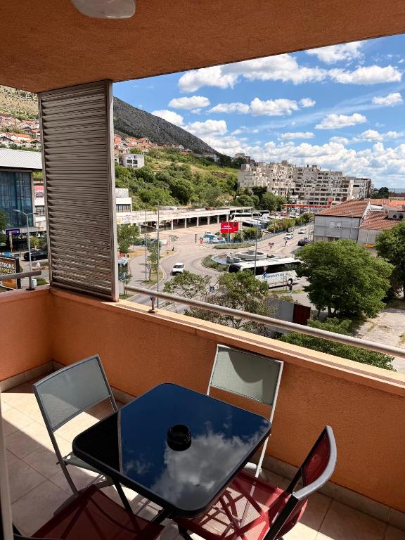 Bus Railway Station Center Apartment - 1