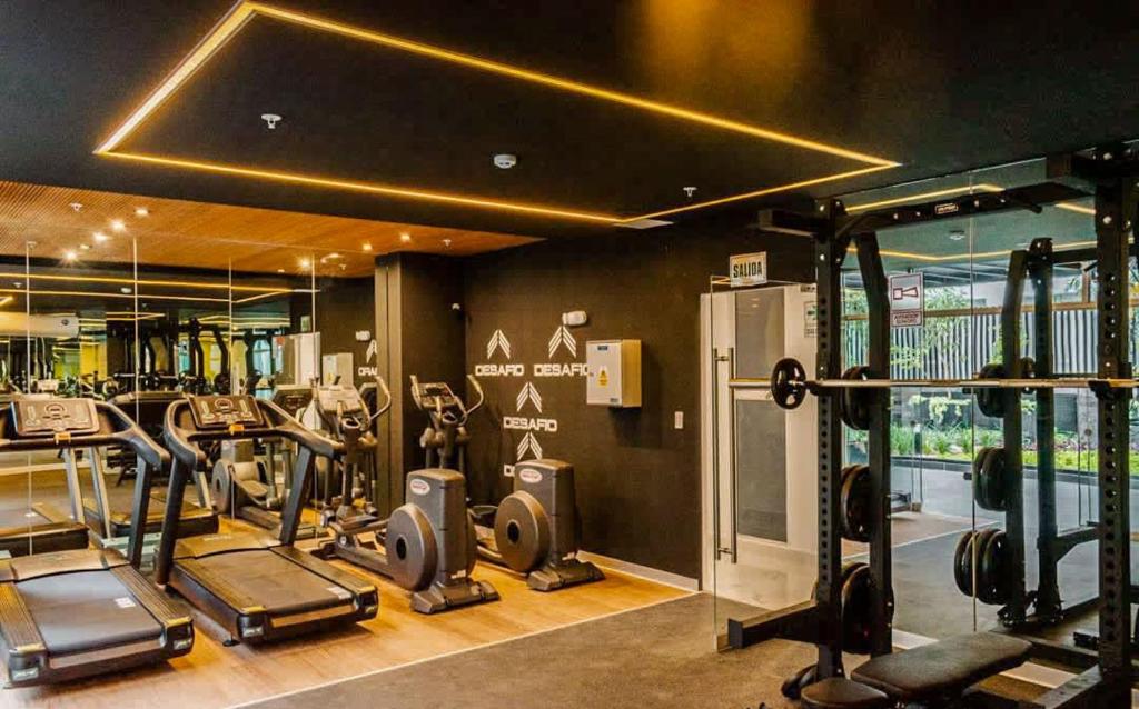 Stylish 2BR Retreat with Pool, Gym & Great Location - 3