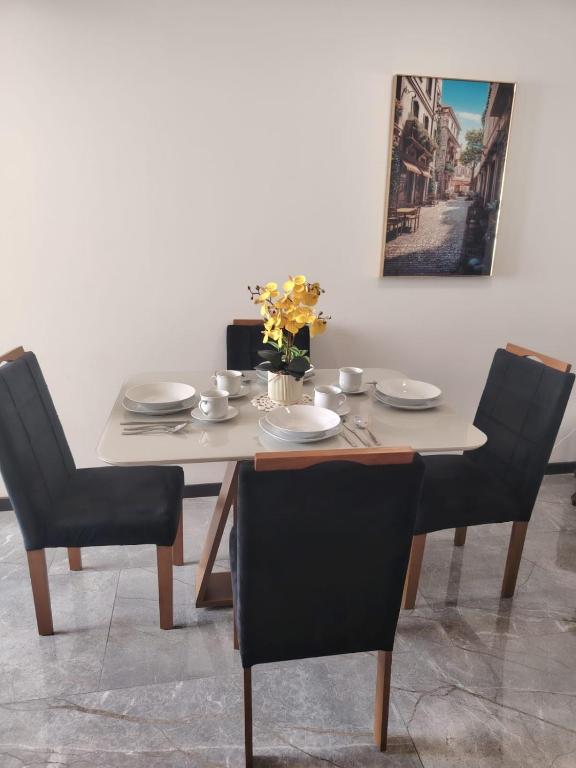 Apartamento elegante con piscina a pocos pasos del centro comercial Brisas - 3