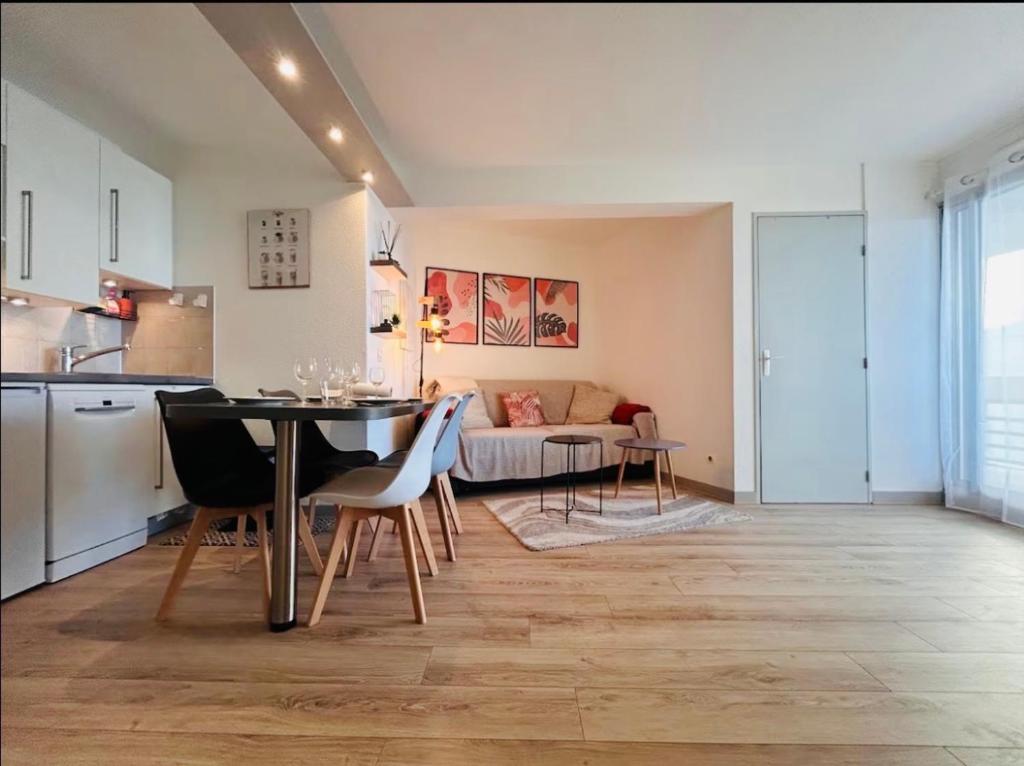 Le Sublime 5eme Terrasse VUE MER PISCINE avec PARKING Privé Wifi Linge et Ménage de Fin de Séjour Compris - 5
