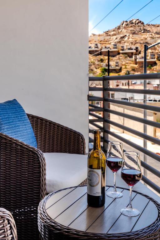 NEW Listing Walk to Downtown Cabo King Bed - 3
