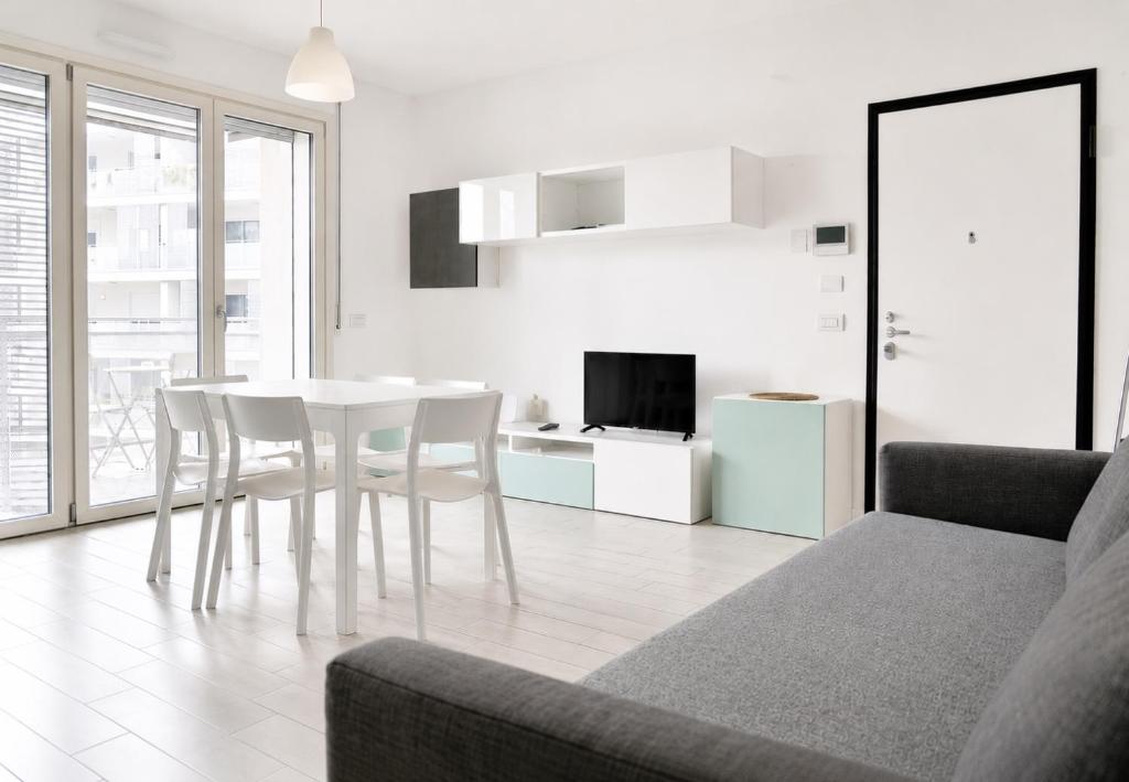 Apartment 3BR with large terrace - 800m from San Leonardo M1 - 1