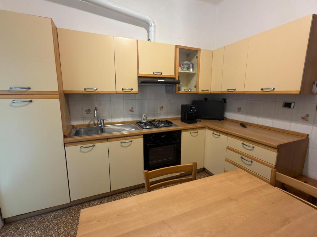 Gaslini Hospital Apartment with garden - 2