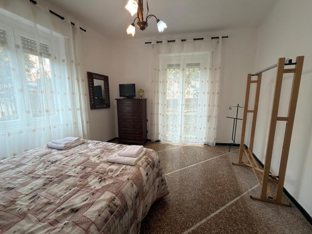 Gaslini Hospital Apartment with garden - 3
