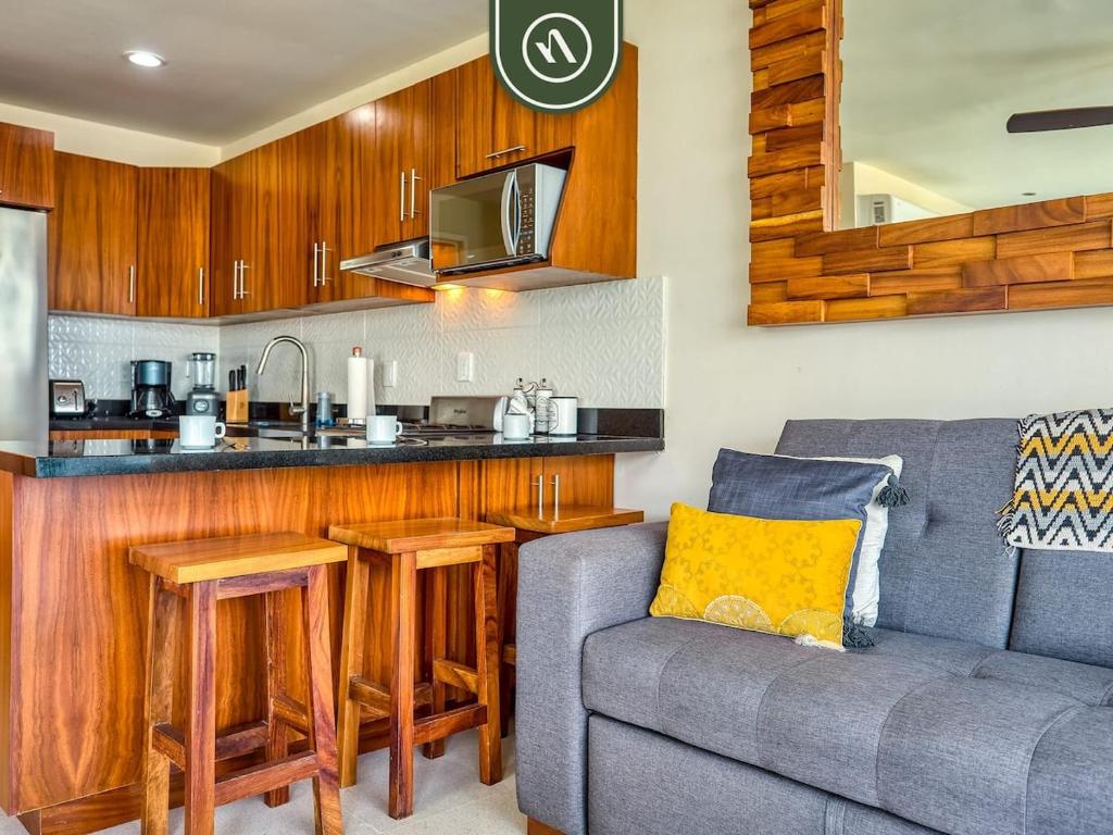 Oceanview 2 BR Condo - Beachclub - Pool - Ocean - 4