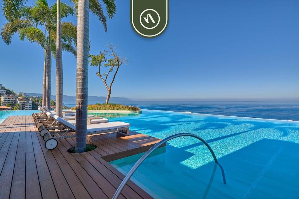 Luxury 1BR Condo - Rooftop Pool - Bay View - 3