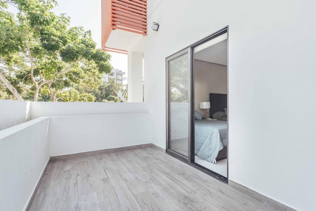 Cozy 2BR House 2 min to the Beach - Pool - Terrace - 4