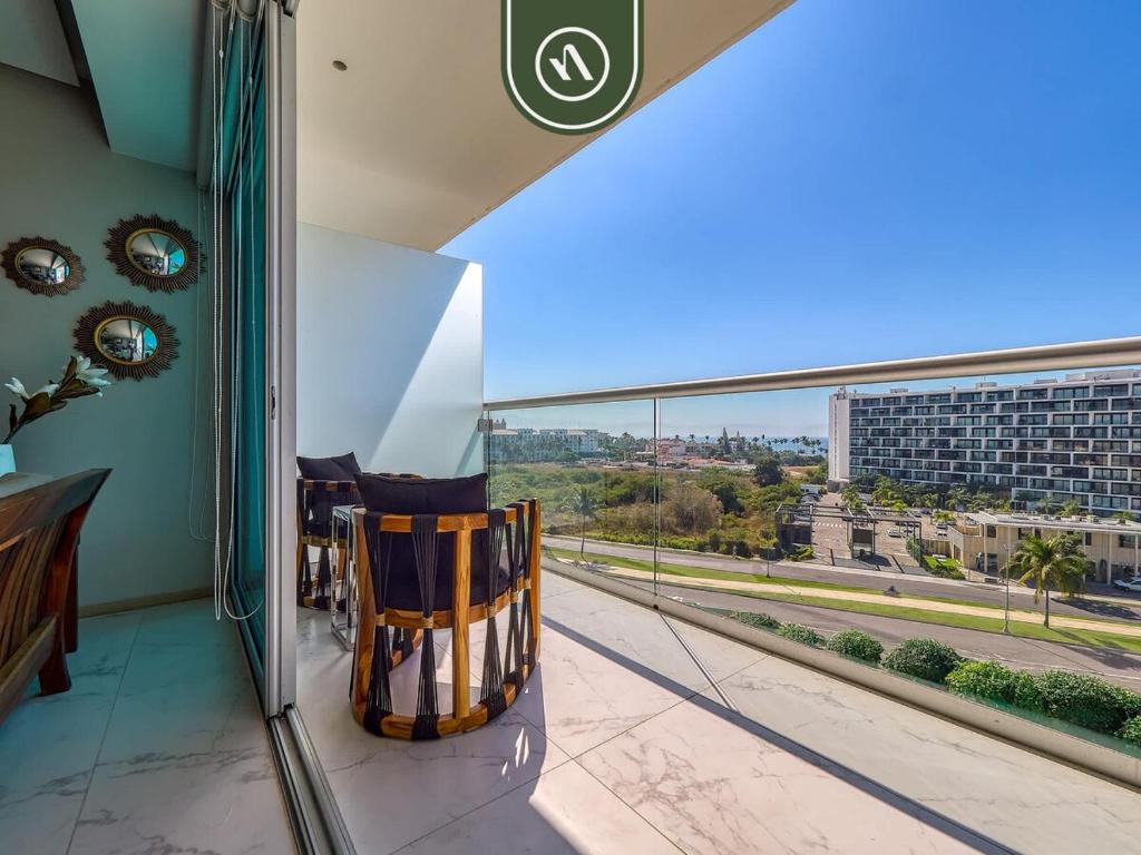 Luxury 3 BR Condo - Beach Access 1 Block Away - 2
