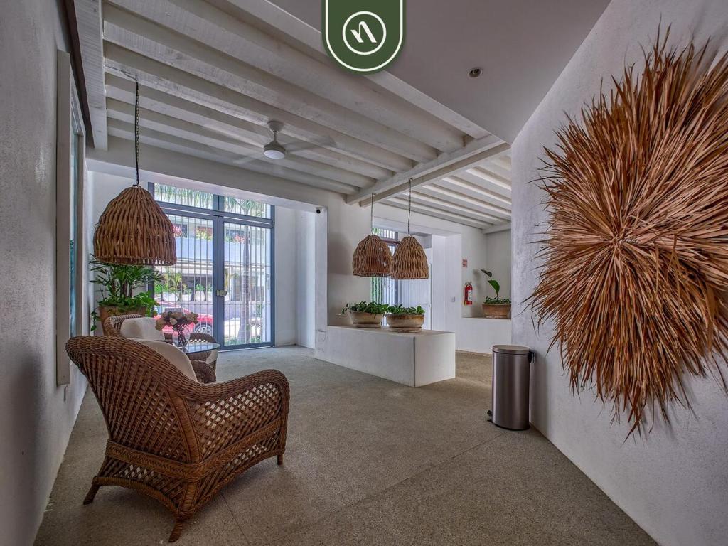 New 1 BR Condo - Oceanview Pool - 2 min to Beach - 2