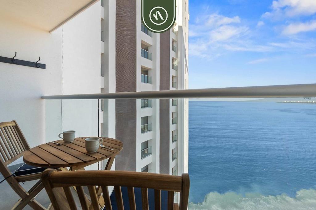 Luxury Studio with Oceanview - Beach - Pool - GYM - 2
