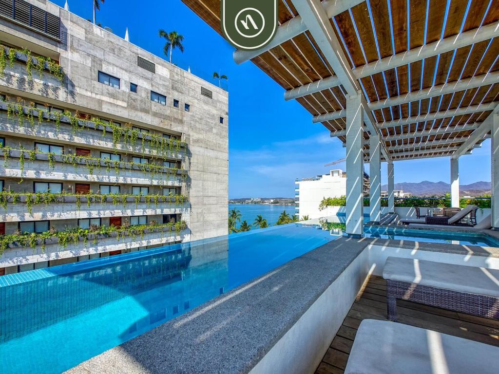 New 1 BR Condo - Oceanview Pool - 2 min to Beach - 4