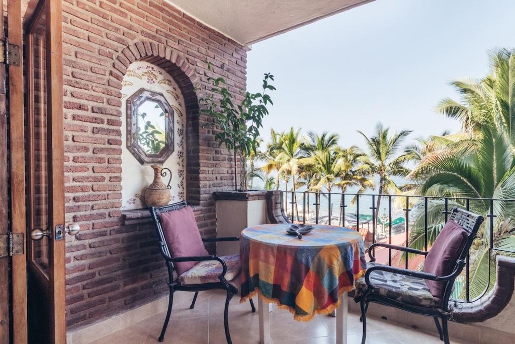 Ocean view 1Br Condo-Balcony-Beach-Pool - 301 - 4