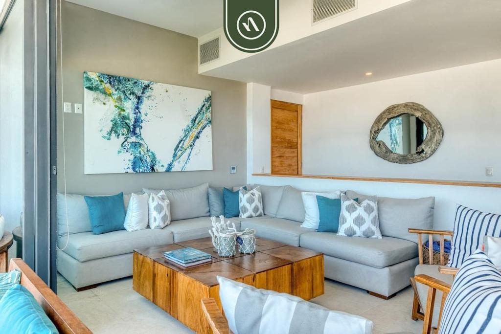 Luxury 4 BR Condo - Amazing Bay View - Pool - 5