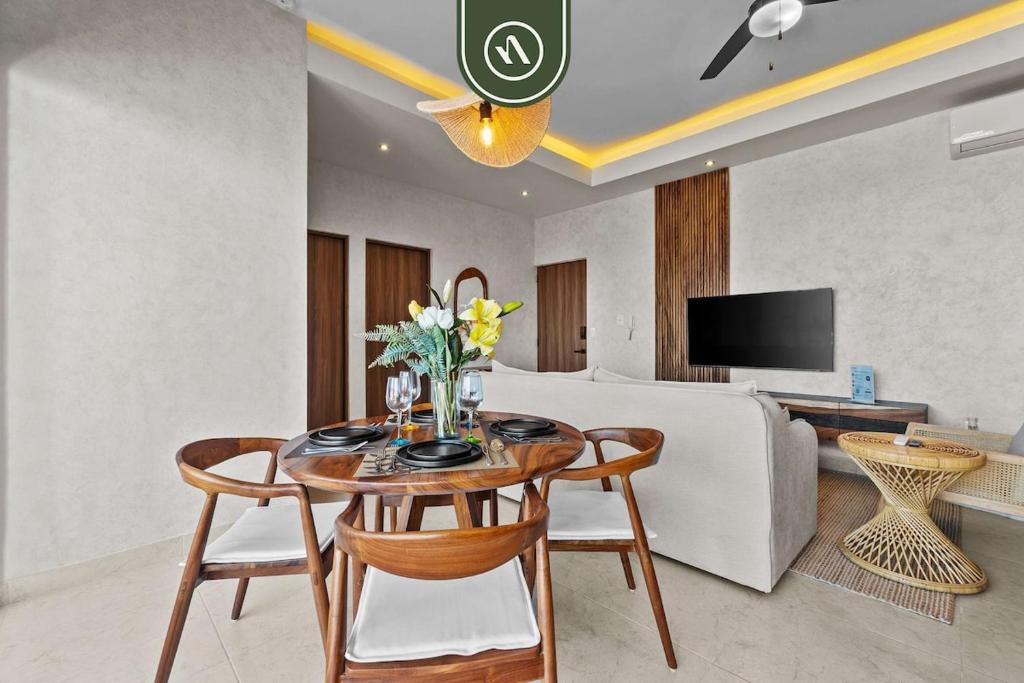 Luxury 2 BR - Downtown - Pool - Sunset in Terrace - 2