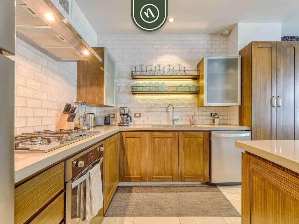 Luxury 2BR Condo in Romatic Zone - Rooftop Pool - 3