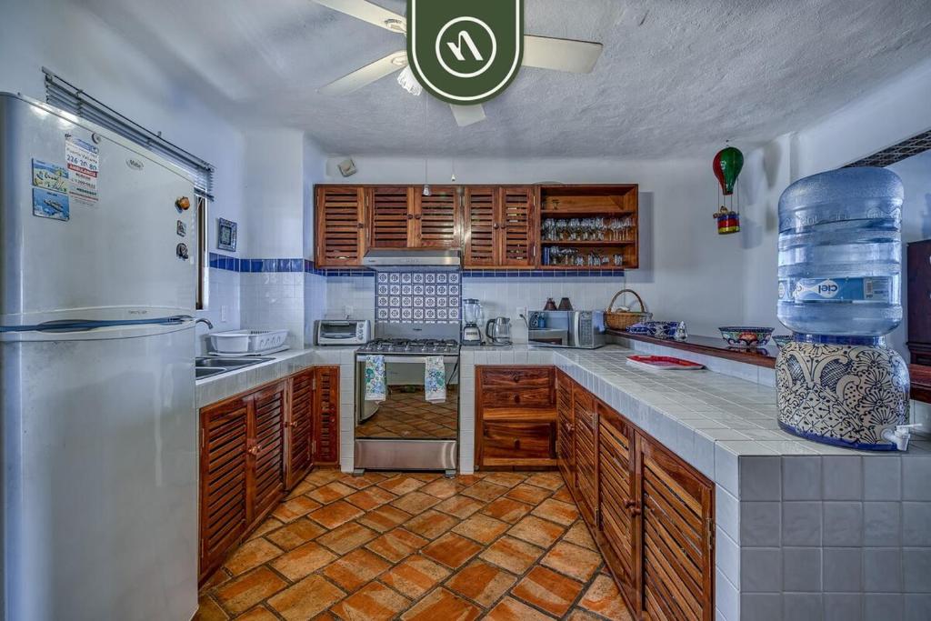 Ocean view 2Br Condo-Balcony-Beach-Pool - 310 - 4