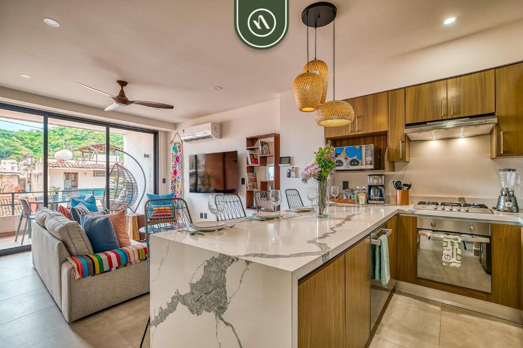 2 BR Condo in Romantic Zone - Pool - Terrace - 2