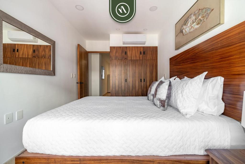 Centric 1 BR Condo in Zona Romantica - Pool - 2