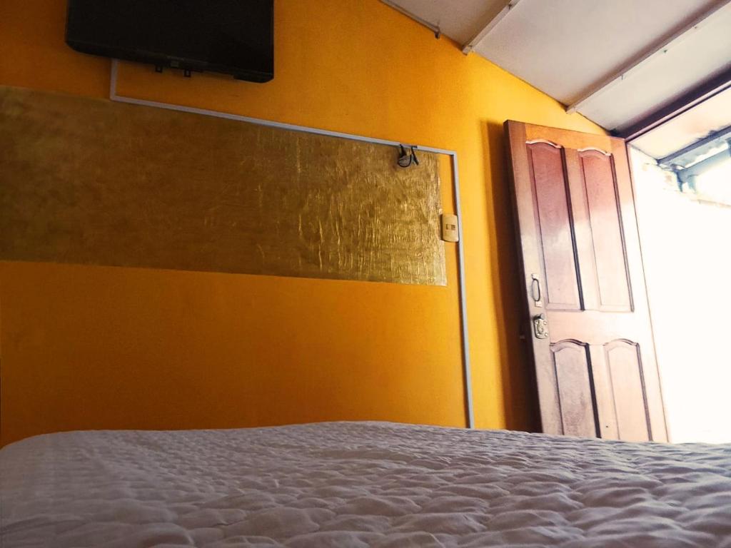 Golden Room - 5