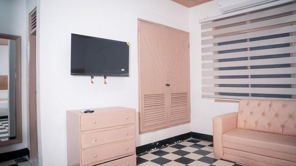 Close to Downtown Double Room with Jacuzzi - 1