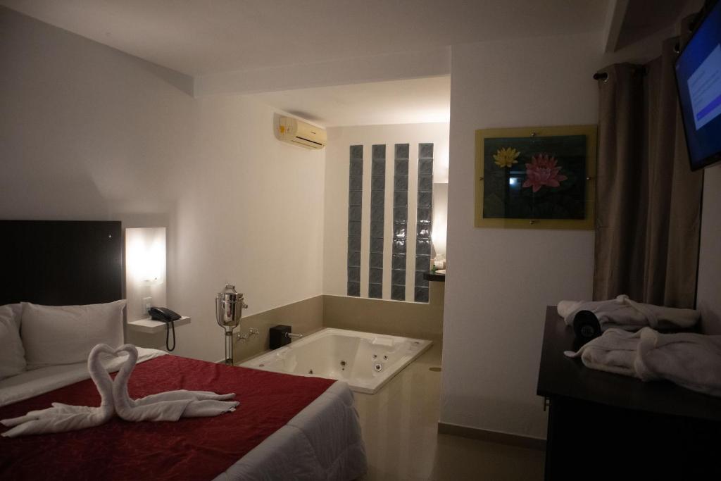 Los Lirios Hotel Merida - 2