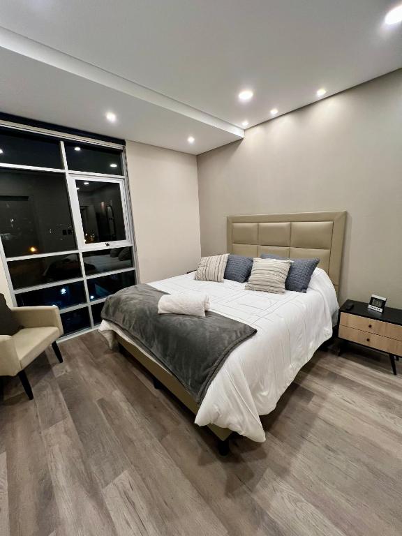Moderno departamento en Los Pinos Zona Sur - 4