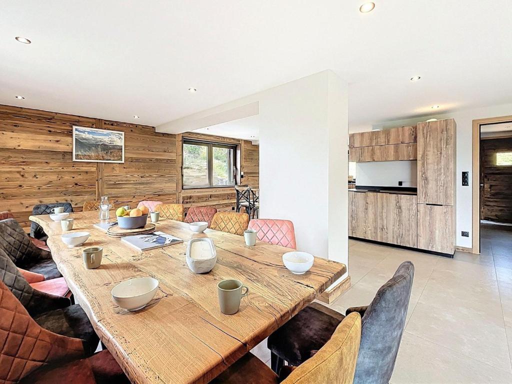 Chalet savoyard, animaux OK, parking - 14 pers. - 4
