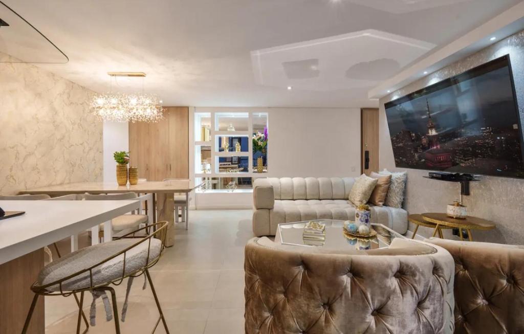Espacio de ensueño, full remodelado, equipado con todas las comodides, a pasos de Provenza, Poblado Medellín - 4