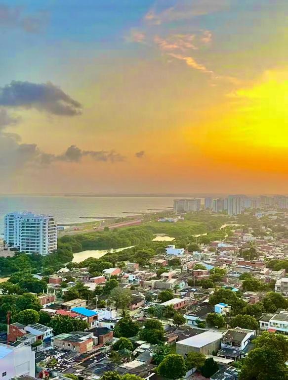 Apartamento moderno en el piso 24 con vistas al mar - 3