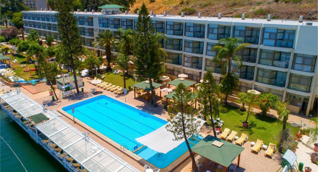 Ron Beach Hotel