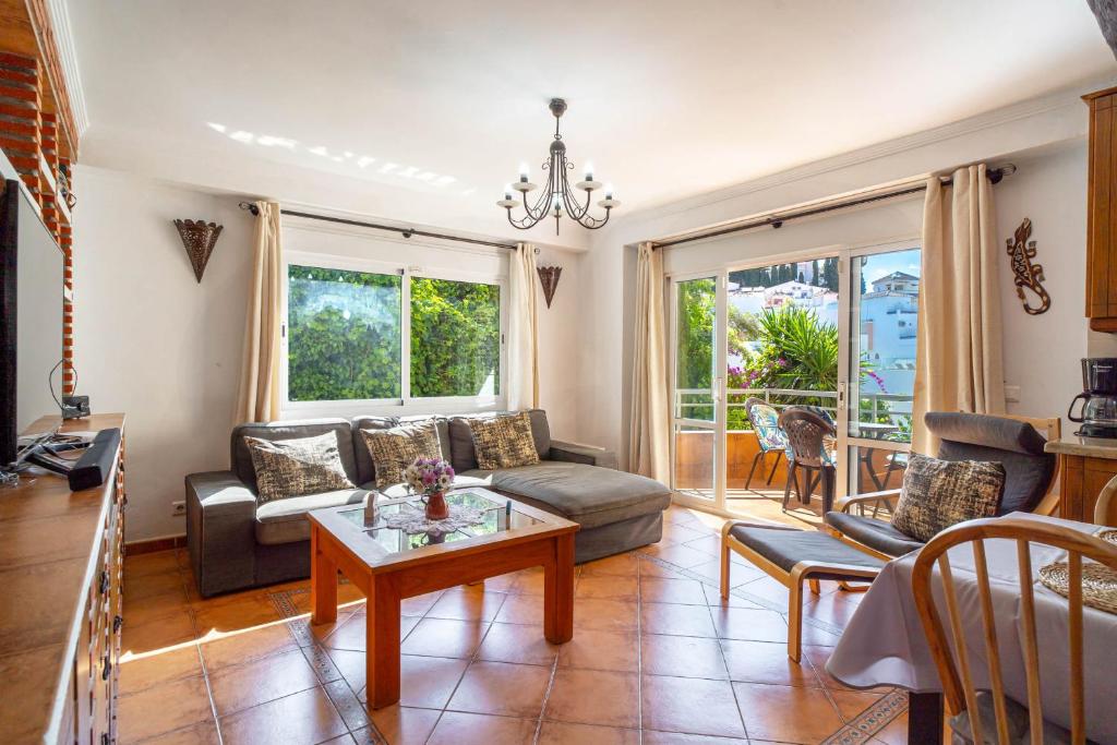 Tahiti 2 7 by Casasol - Family Apartment for 4 People near Playa Burriana, Nerja - 3