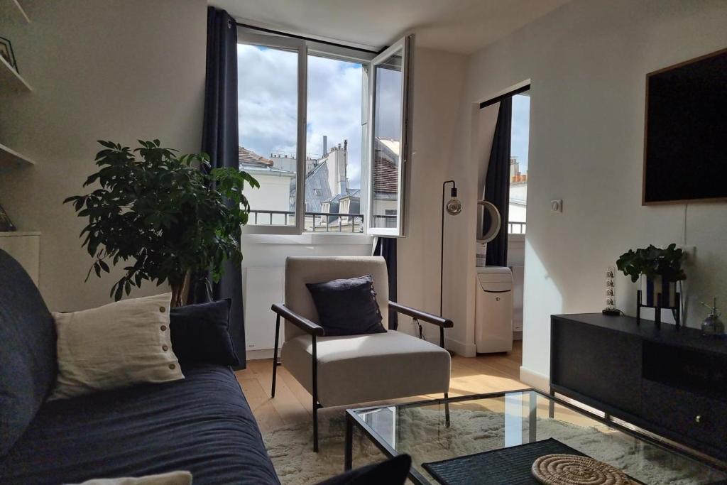 Bright and cozy love nest in Paris 2nd - 3