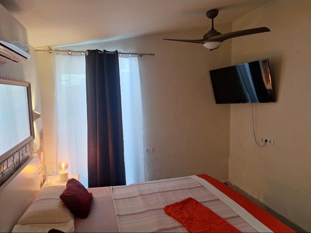 Bungalow 2-4 Playa del Ingles with Jacuzzi - 3