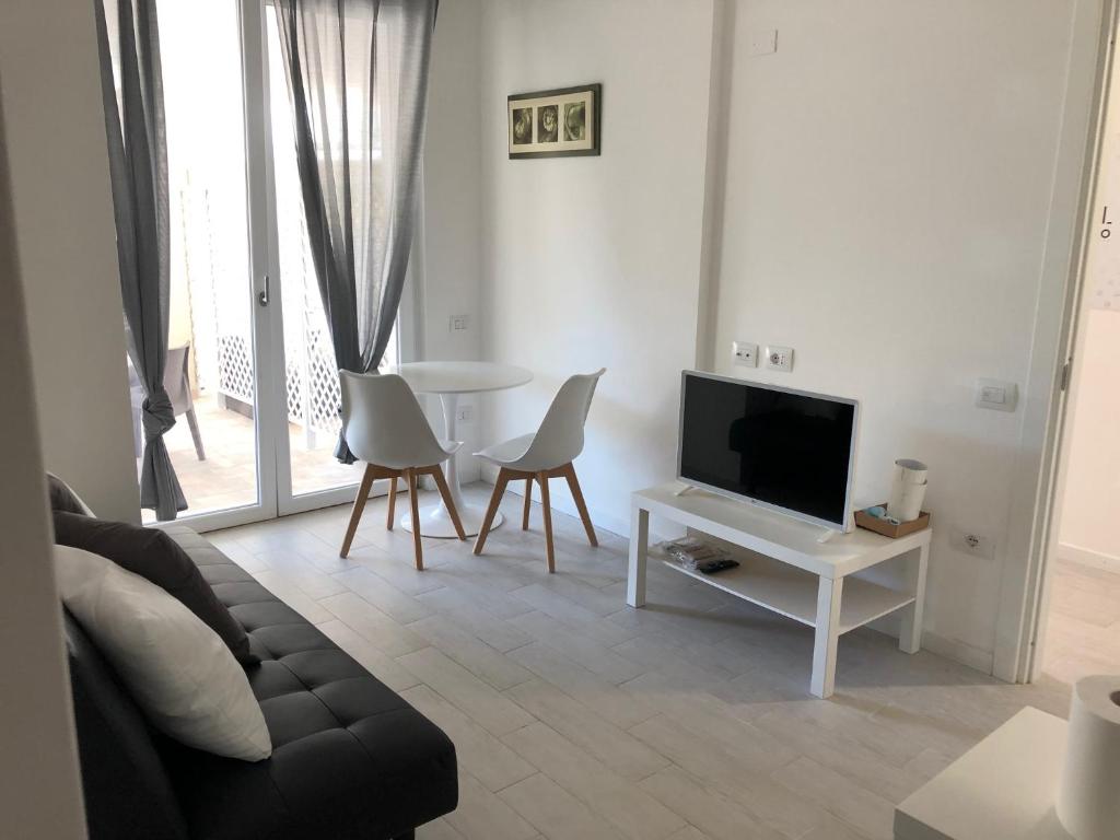 SEAL DOMO - Appartamento con Patio e Parcheggio Privato a Cagliari - 5