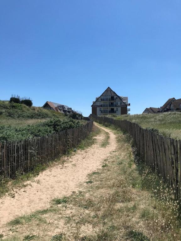 F2 à 100m de la plage avec wifi. - 2