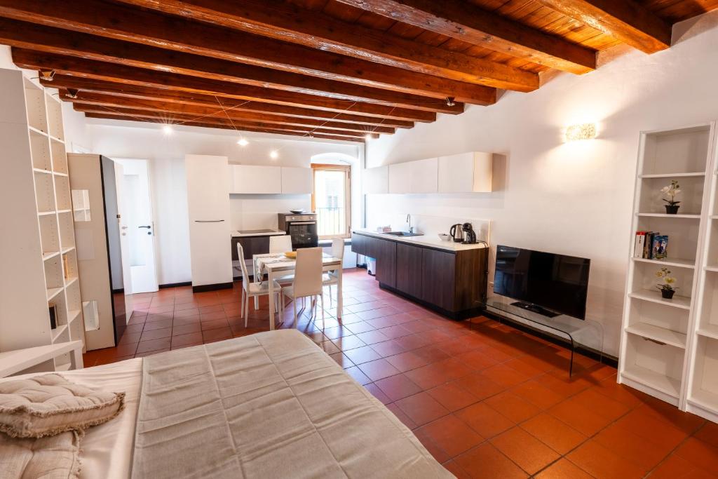 Borghetto Lake House - 4
