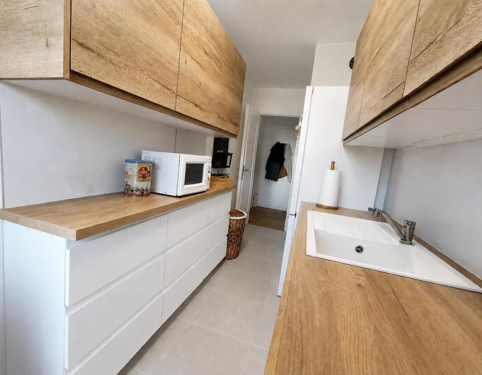 Bien placé, 2 chambres, 5 personnes, parking privé - 4
