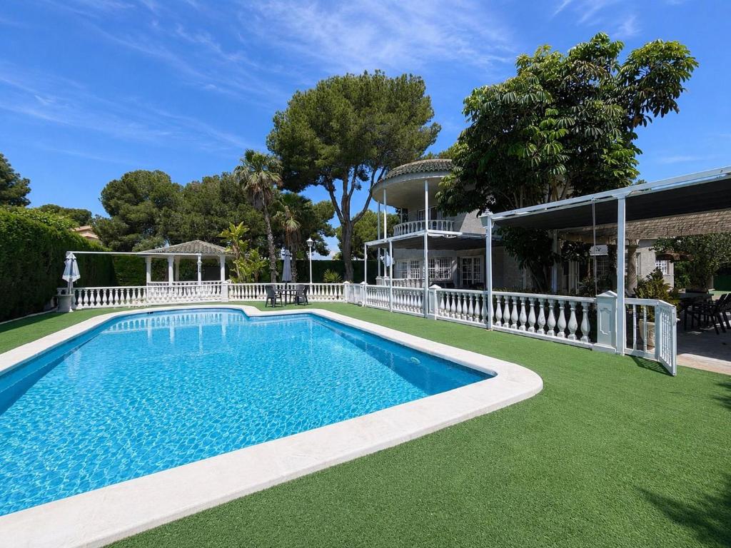 Exclusiva Villa en Poble Llevantí Santa Pola - 1