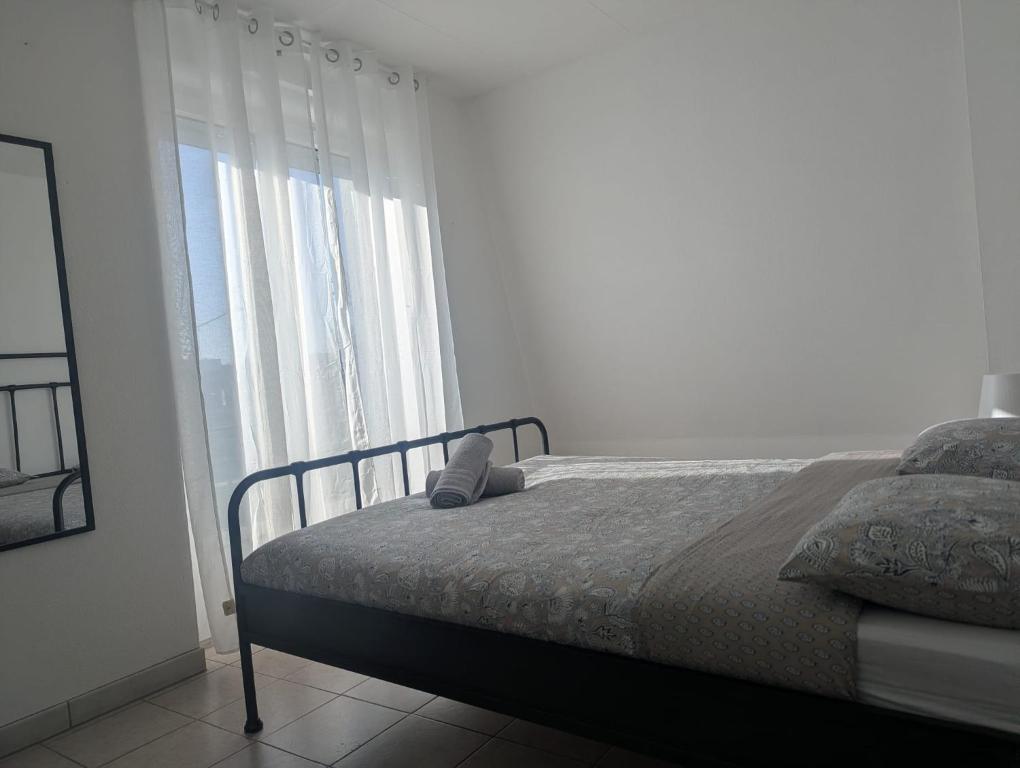 Le Regard - appartement 2 chambres ou studio, salon, cuisine équipée, parking et wifi gratuit - 3