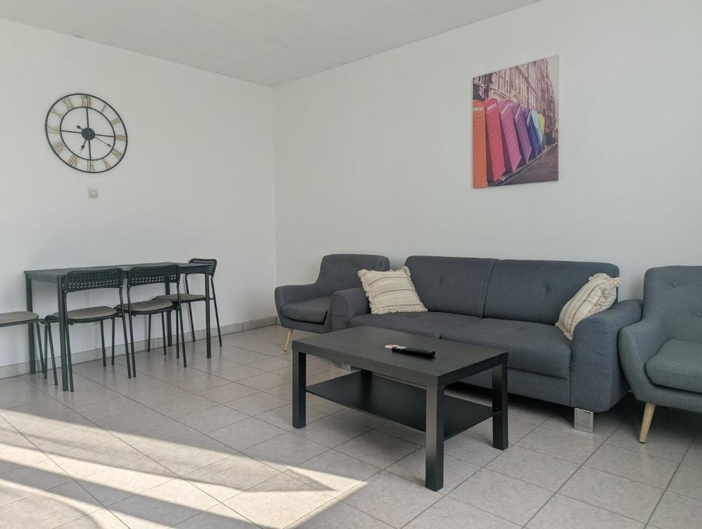 Le Regard - appartement 2 chambres ou studio, salon, cuisine équipée, parking et wifi gratuit - 2