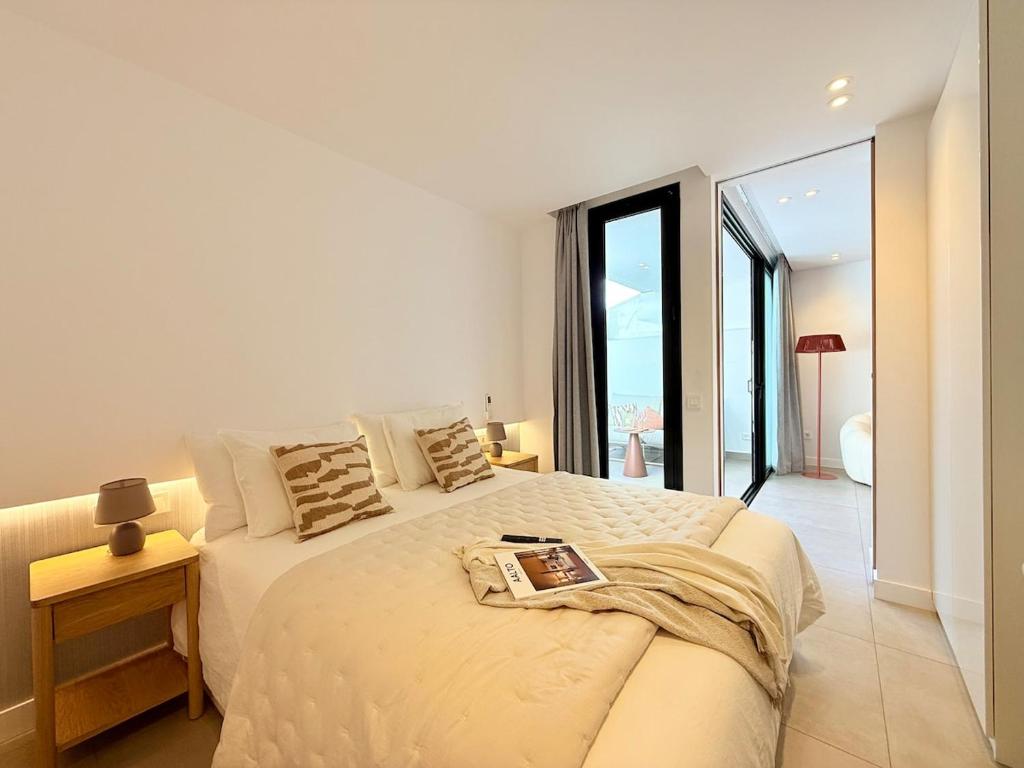 Brand New With Pool, Beach, Wifi And Garden - 4