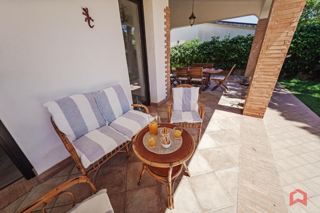 Charming Villa by the Sea in Sicily - 3