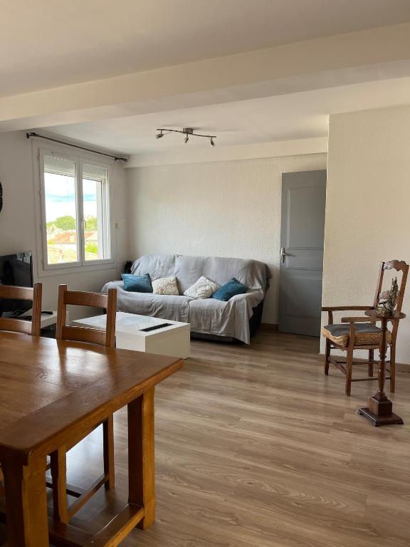 Bright apartment in the center of Narbonne - 1