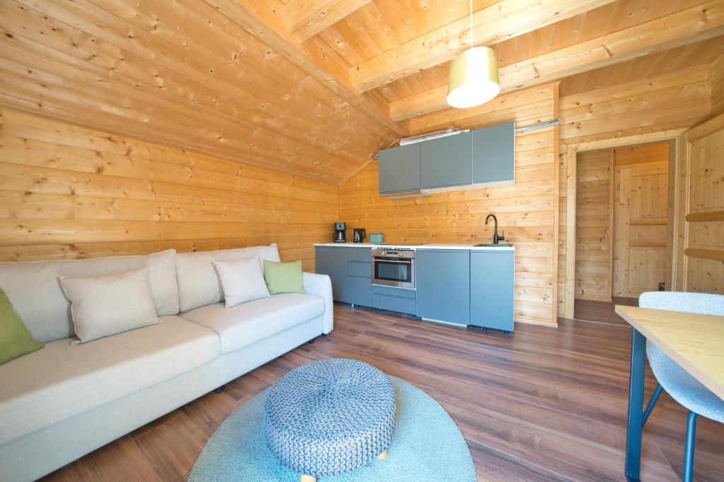 Apartment Seven B - 3