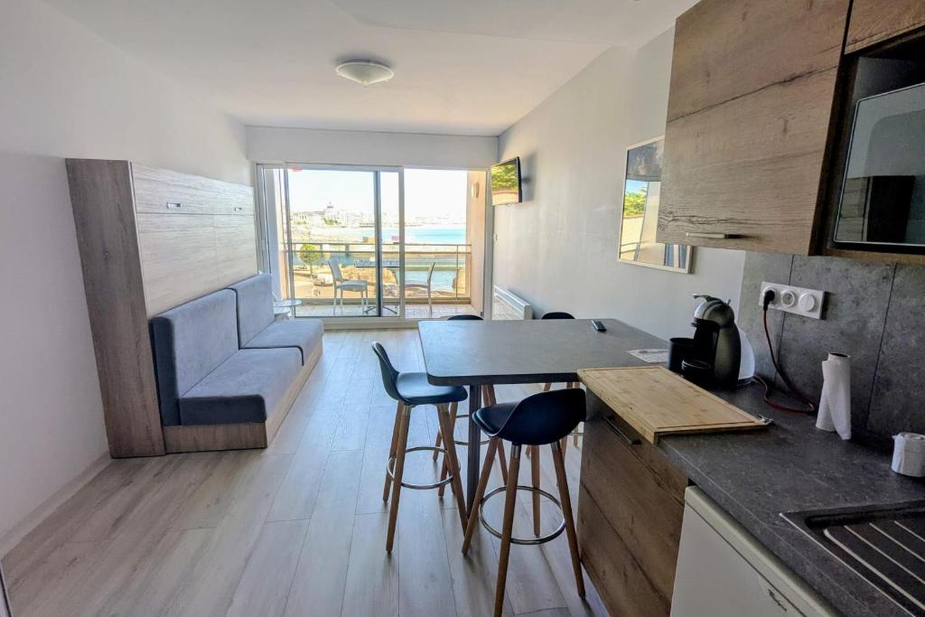 Charming studio with exceptional view - 2
