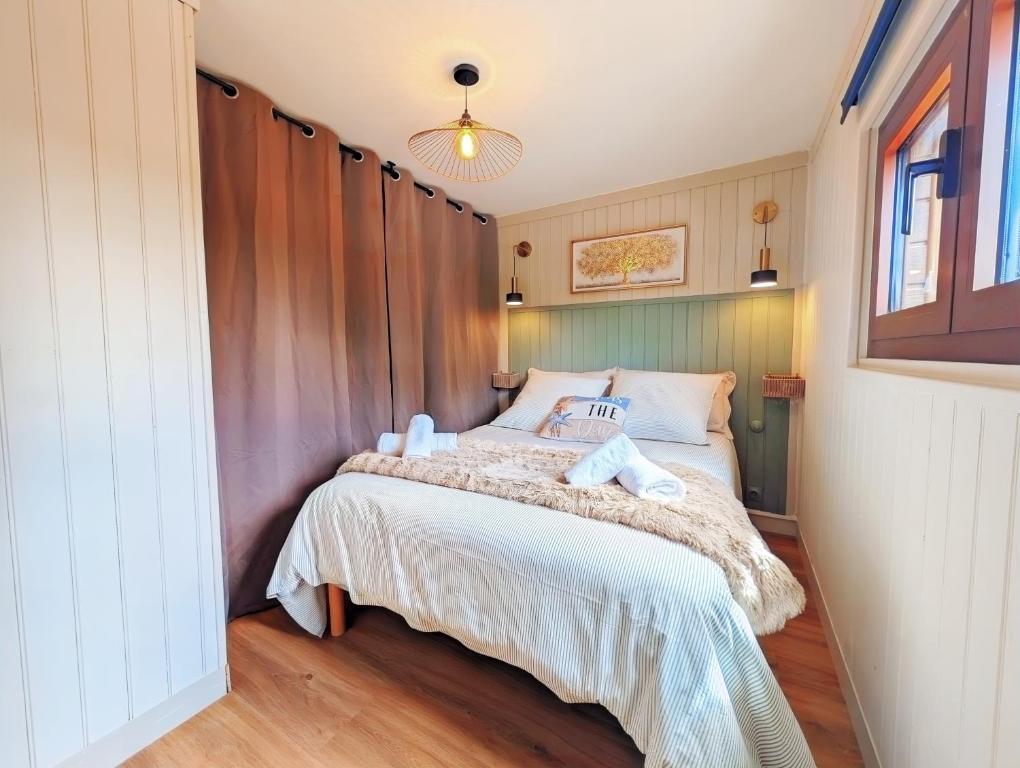 Le Chalet 48 au bord du lac avec piscine & parking gratuit - mer et centre ville à moins de 5 minutes en voiture - 5