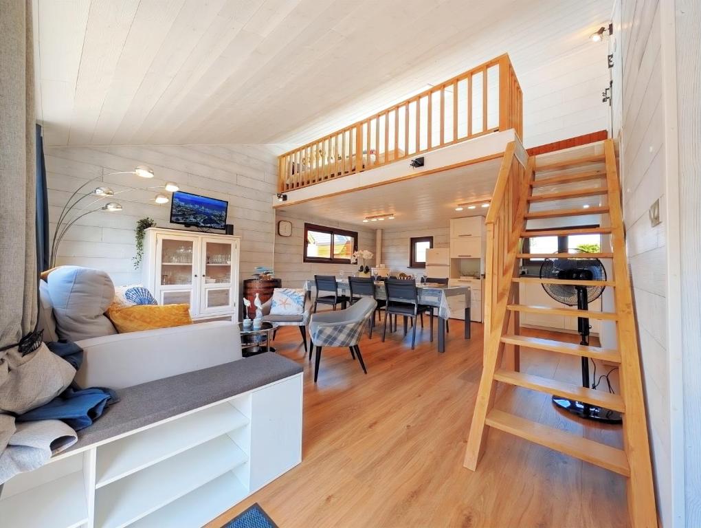 Le Chalet 48 au bord du lac avec piscine & parking gratuit - mer et centre ville à moins de 5 minutes en voiture - 4