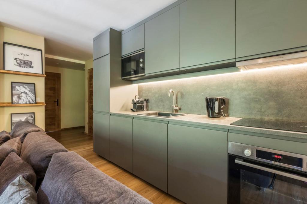 Stunning flat with Mont Blanc's view and balconies - 2